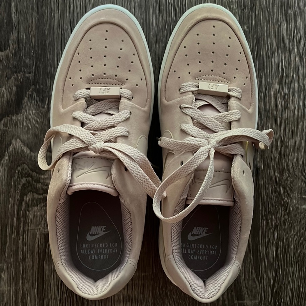 Nike Air Force 1 Sage Low, size 8